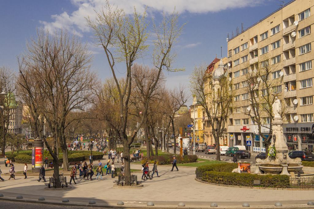 Отель Гостиный Дом Адам Мицкевич Львов Экстерьер фото